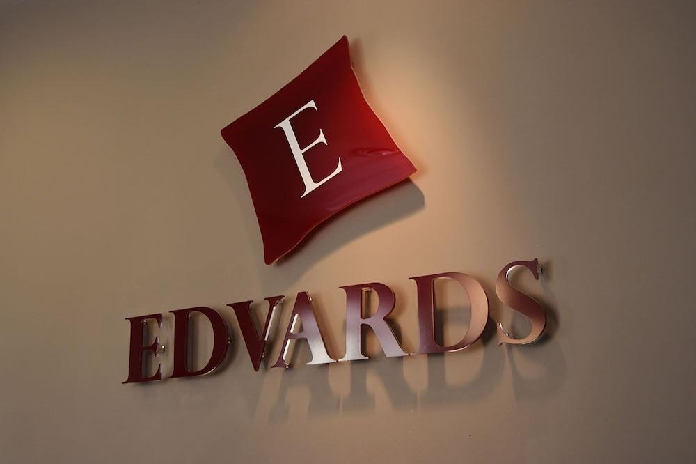 Hotel Edvards 3*